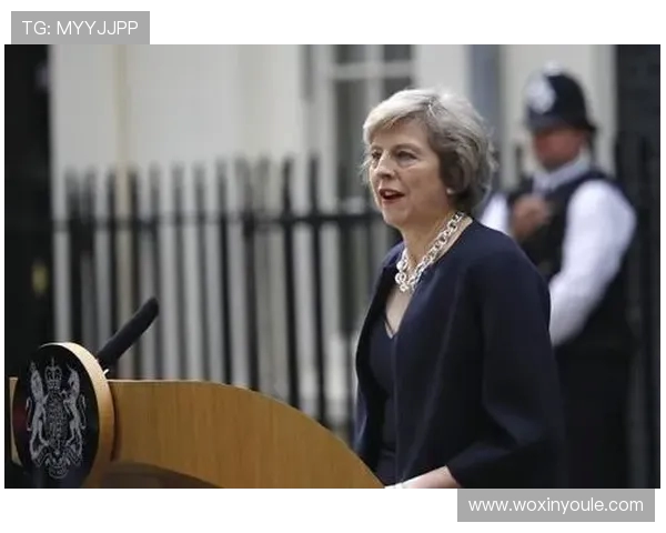 英国首相称母狮队创造历史 激励新一代女孩勇敢追逐梦想